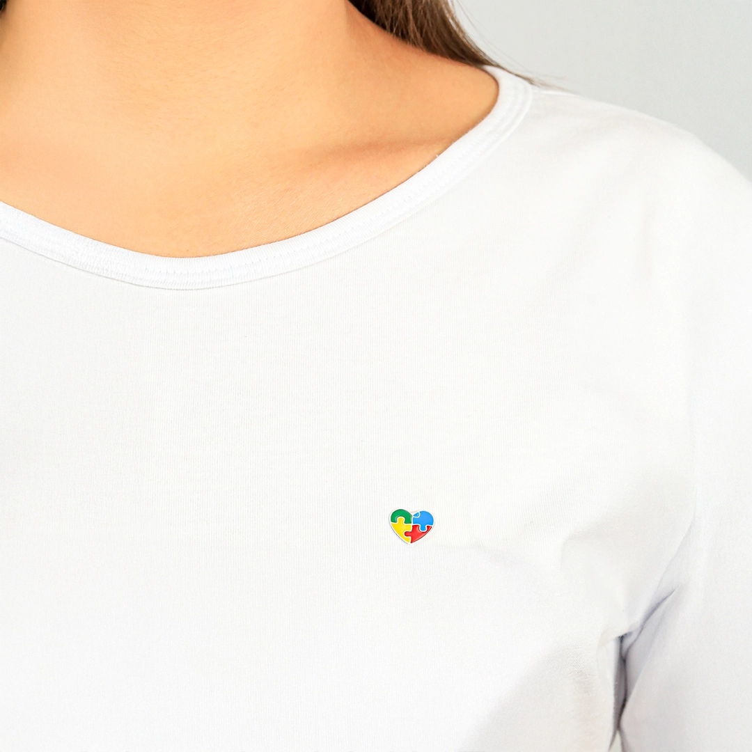 Pin Autismo com Coração