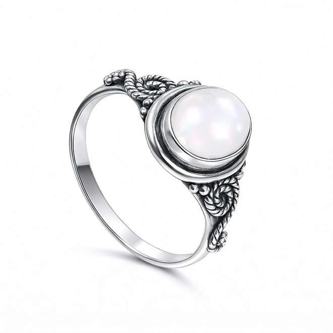 Anel Trabalhado com Pérola Natural Oval