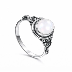 Anel Trabalhado com Pérola Natural Oval