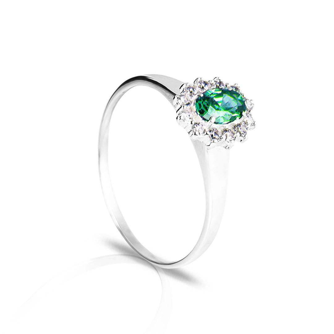 Anel De Formatura Em Prata Com Zircônia Esmeralda Oval E Zircônias Cristal