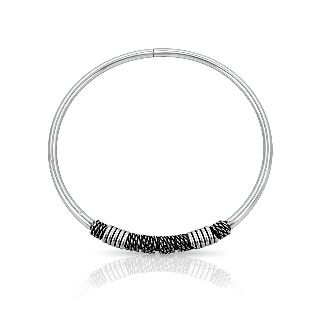 Bracelete Trabalhado com Acabamento Envelhecido