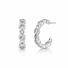 Brinco Argola Trabalhada com Zircônias Cristal