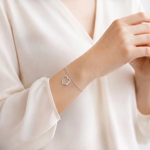 Pulseira de Coração com Menina