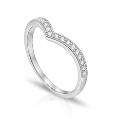 Anel V com Zircônias Cristal