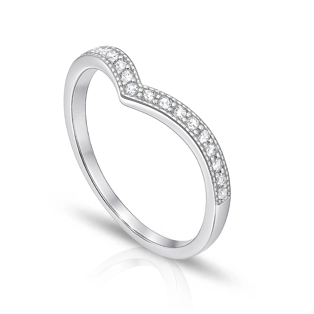 Anel V com Zircônias Cristal