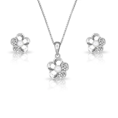 Conjunto  Flor com Pérola Biwa e Pétalas de Zircônia