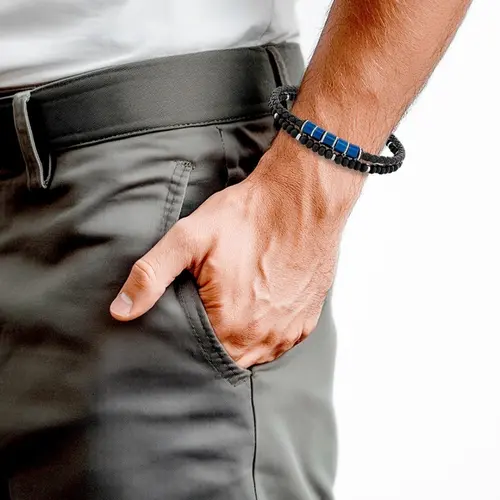 Bracelete de Aço Duplo Couro Preto Trançado Com Esferas e trabalhado Com Carbonado Azul