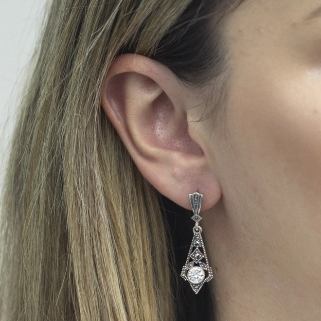 Brinco de Prata Balanço Trabalhado com Marcassita e Zircônia Cristal
