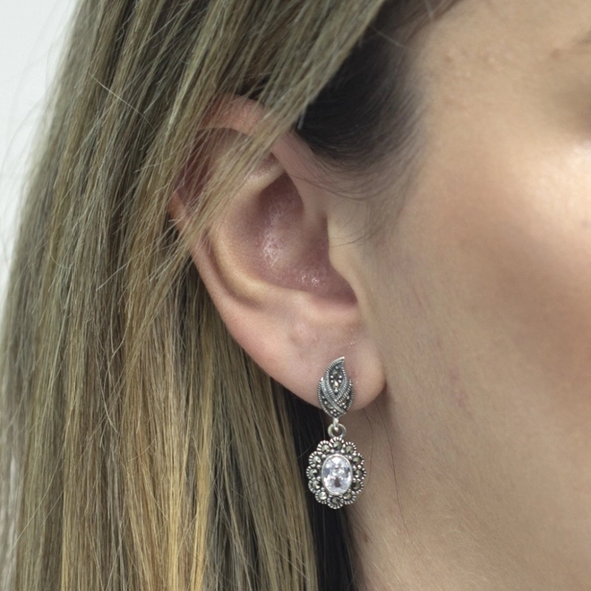 Brinco de Prata Balanço Trabalhado com Marcassita e Zircônia Cristal Oval
