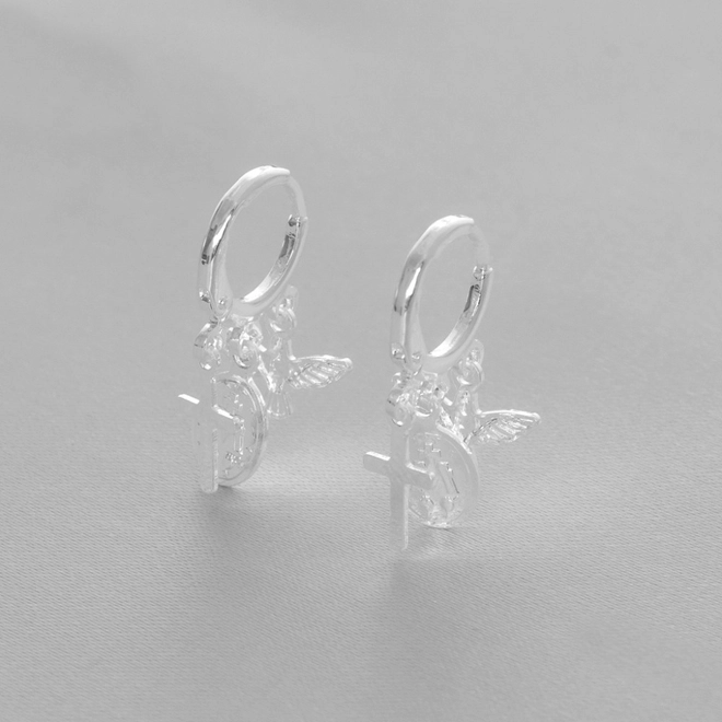 Brinco de Prata Leve Argola Articulada com Pingente do Espirito Santo ,N S das Graças e Cruz