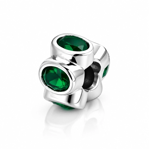 Berloque com Zircônias Esmeralda Oval