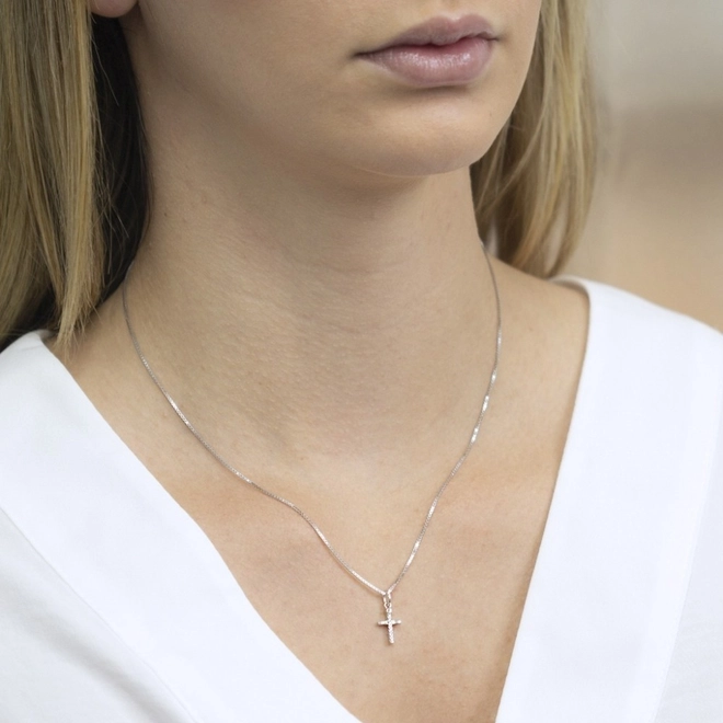 Gargantilha de Prata em Malha Veneziana com Cruz de Zircônia Cristal