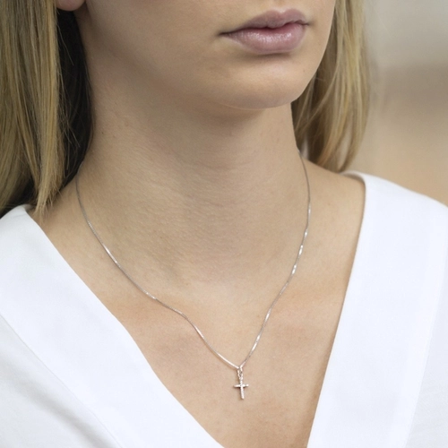 Gargantilha de Prata em Malha Veneziana com Cruz de Zircônia Cristal