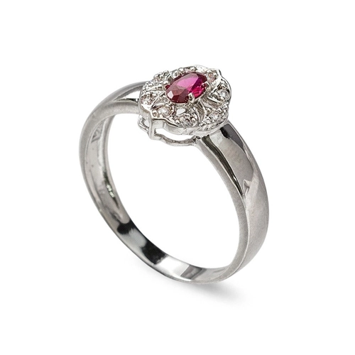 Anel de Formatura em Ouro 18k Branco com Zircônia Oval