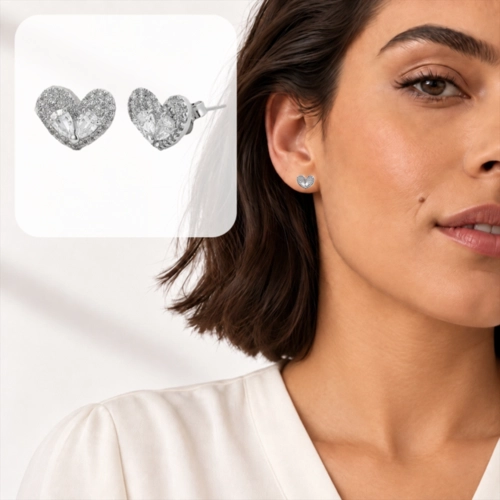 Brinco Top Coração com Zircônias Cristal Cravejadas
