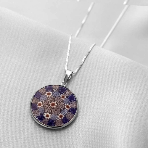 Gargantilha de Prata com Pingente em Murano Azul com Flor Branca e Vermelha G
