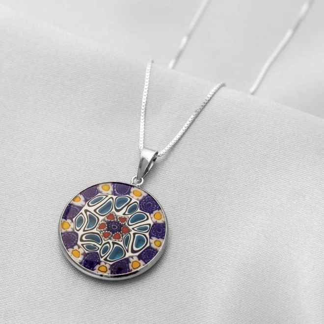 Gargantilha de Prata com Pingente em Murano Azul com Vermelho no Centro G