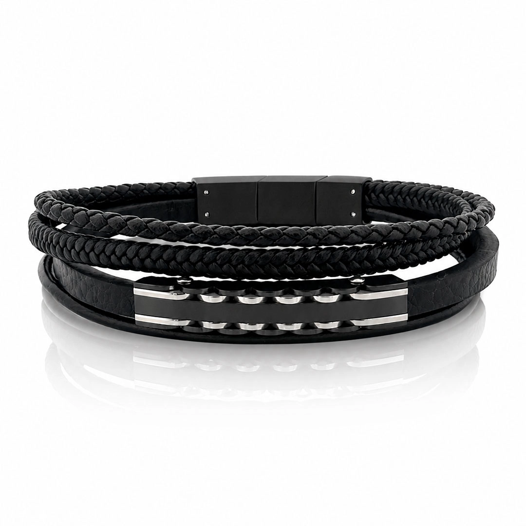 Bracelete com Quatro Fios e Placa Trabalhada