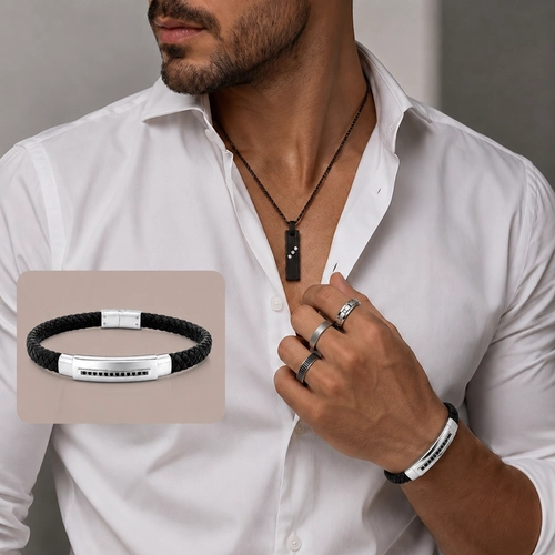 Bracelete em Couro com Placa e Zircônias Ônix