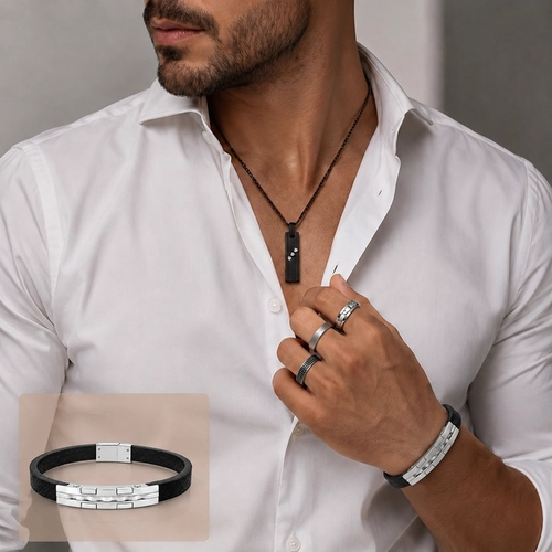Bracelete em Couro e Placa Espelhada Trabalhada