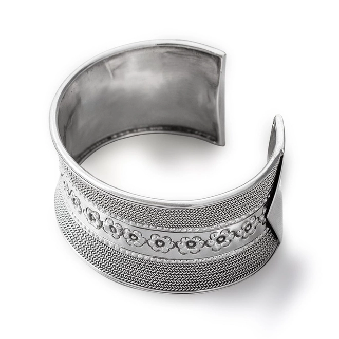 Bracelete de prata estilo bali aberto trabalhado com flores